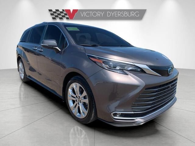 2024 Toyota Sienna Platinum 7-Passenger