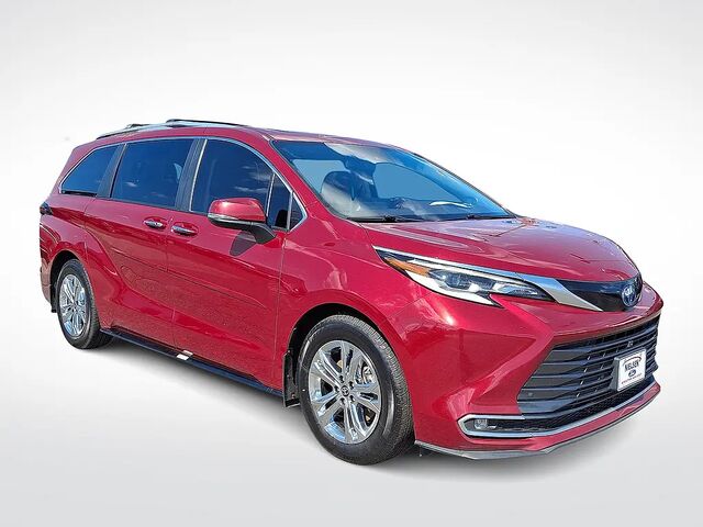 2023 Toyota Sienna Platinum 7-Passenger