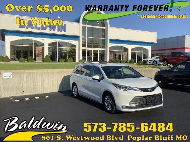 2022 Toyota Sienna Platinum 7-Passenger