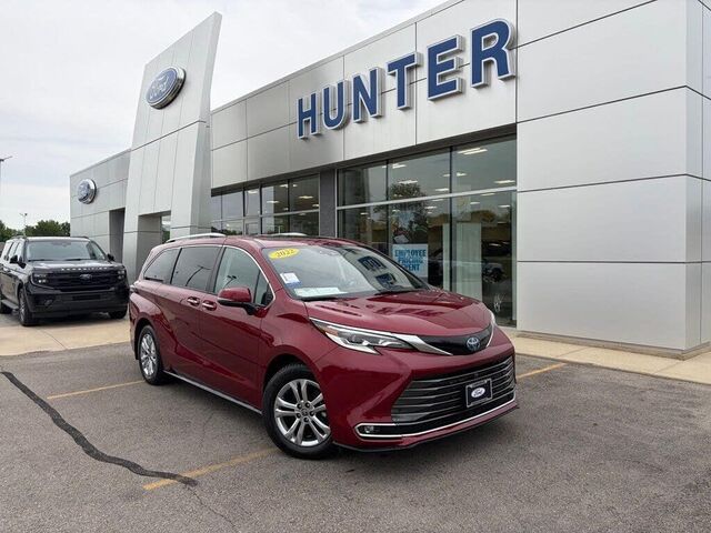 2022 Toyota Sienna Platinum 7-Passenger