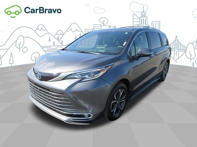 2025 Toyota Sienna Platinum