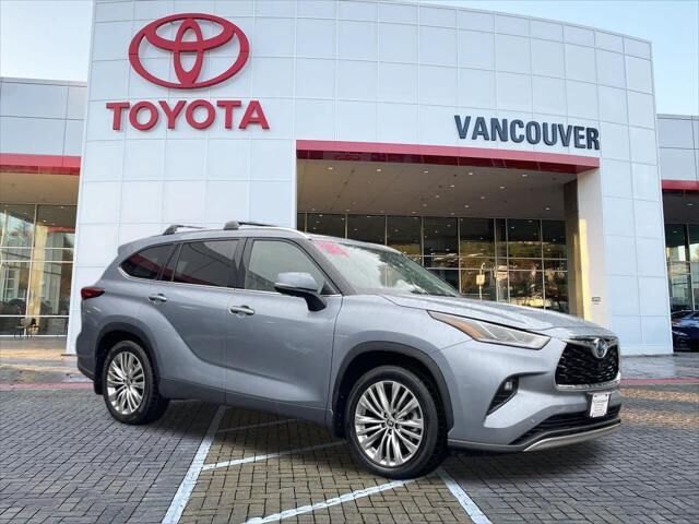 2023 Toyota Highlander Hybrid Platinum — photo 1 of 13