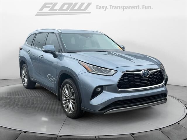 2024 Toyota Highlander Hybrid Platinum