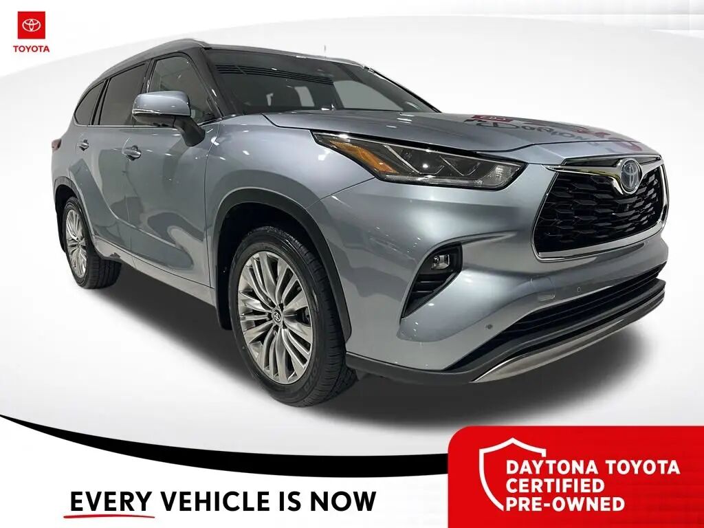 2023 Toyota Highlander Hybrid Platinum — photo 1 of 13