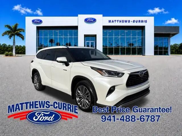 2021 Toyota Highlander Hybrid Platinum