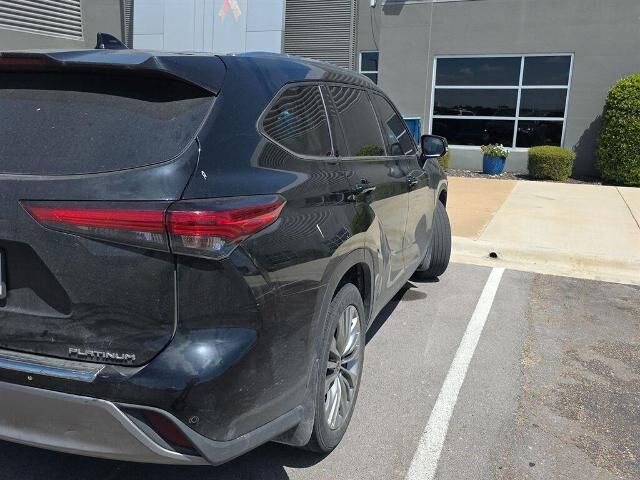 2020 Toyota Highlander Platinum