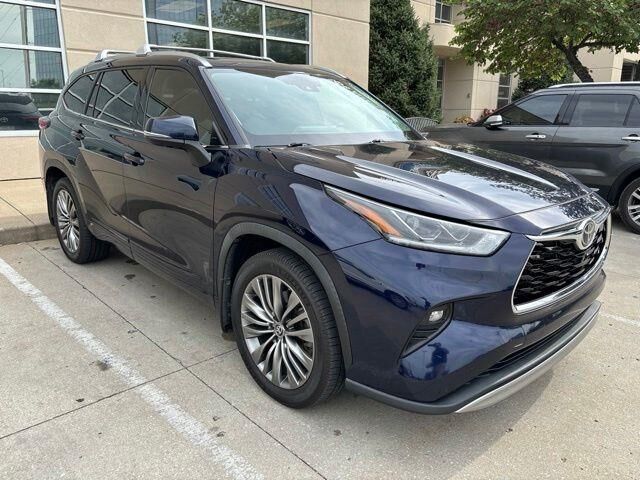 2021 Toyota Highlander Platinum