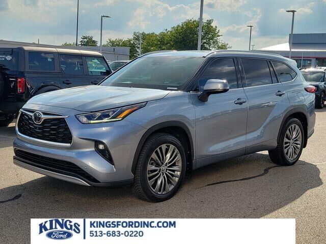 2021 Toyota Highlander Platinum — photo 1 of 13