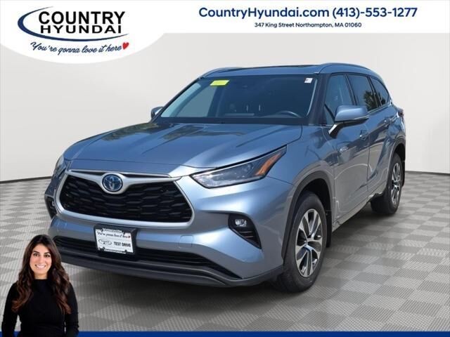 2021 Toyota Highlander Hybrid XLE