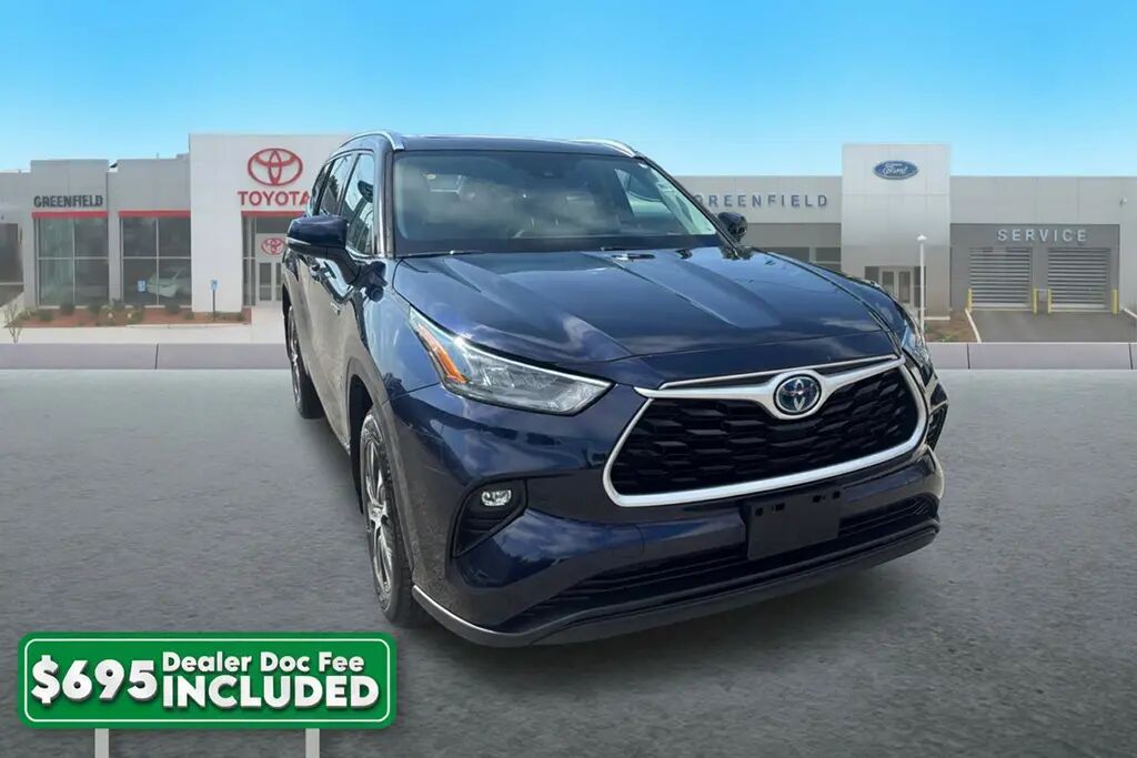 2020 Toyota Highlander Hybrid XLE — photo 1 of 13