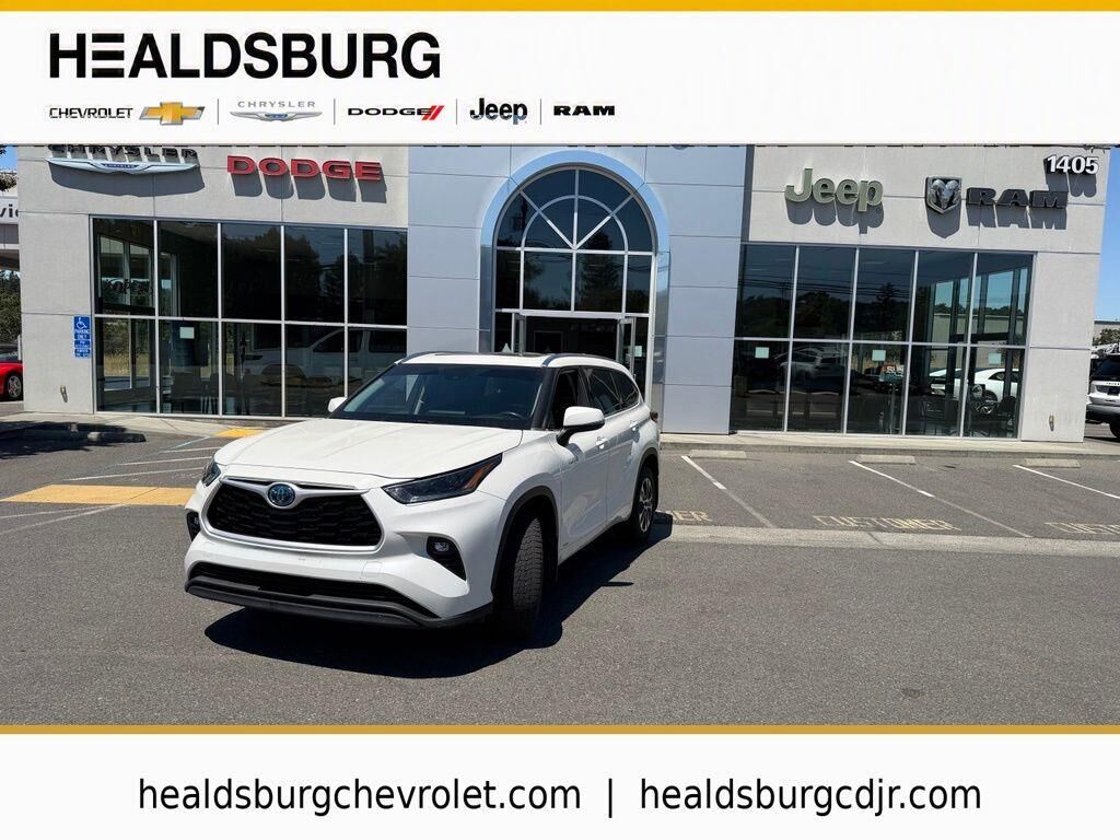 2021 Toyota Highlander Hybrid XLE — photo 1 of 13