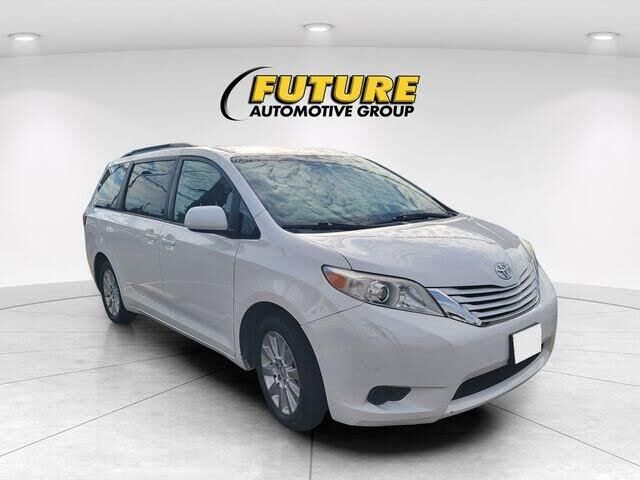 2016 Toyota Sienna LE 7-Passenger