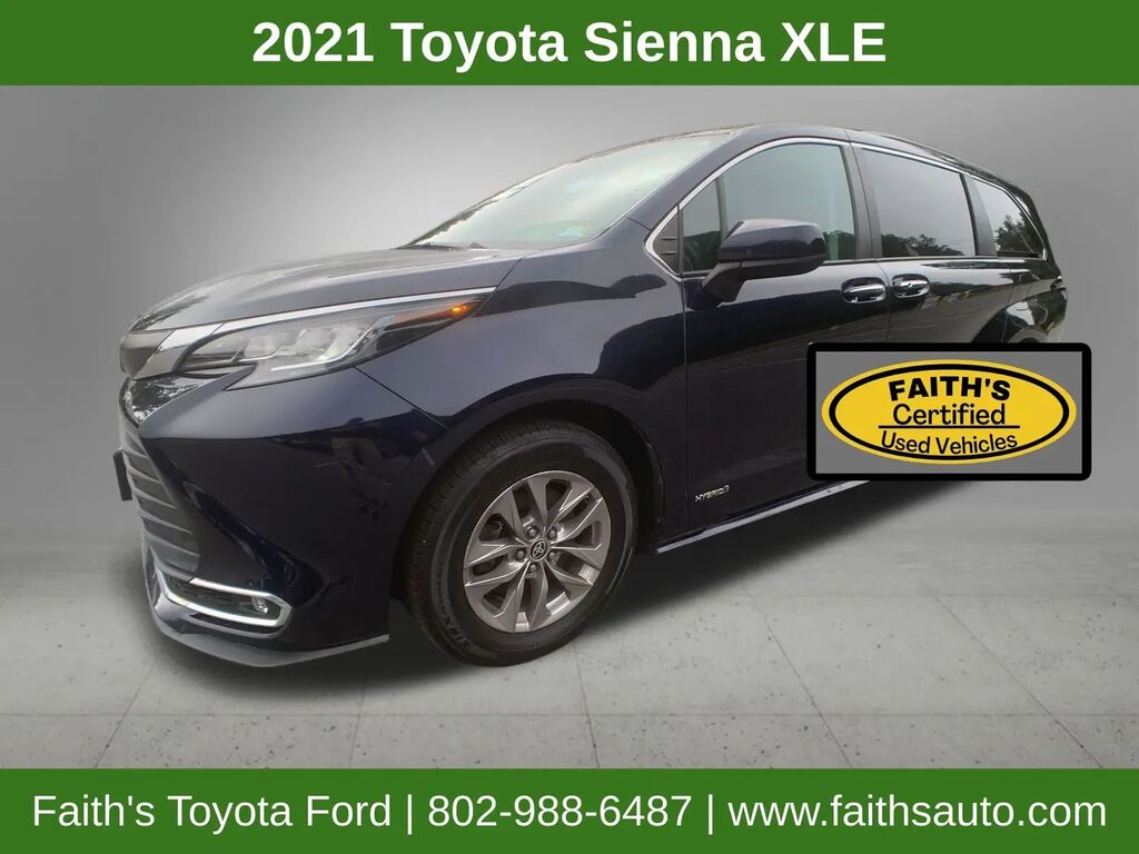 2021 Toyota Sienna XLE 7-Passenger — photo 1 of 13