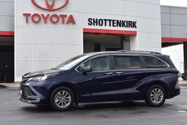 2024 Toyota Sienna XLE 7-Passenger