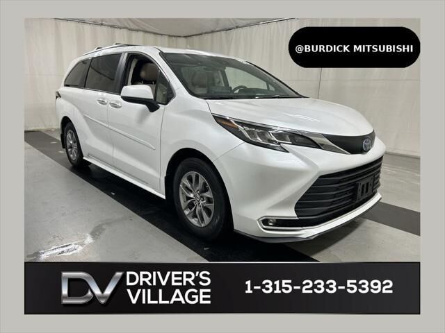 2023 Toyota Sienna XLE 7-Passenger