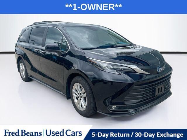 2025 Toyota Sienna XLE 7-Passenger
