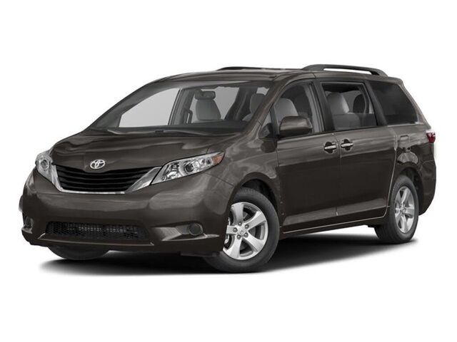 2017 Toyota Sienna LE 7-Passenger