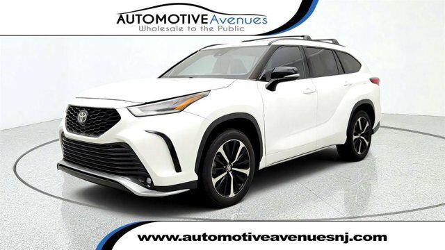 2021 Toyota Highlander XSE — photo 1 of 13