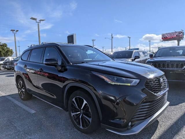 2021 Toyota Highlander XSE