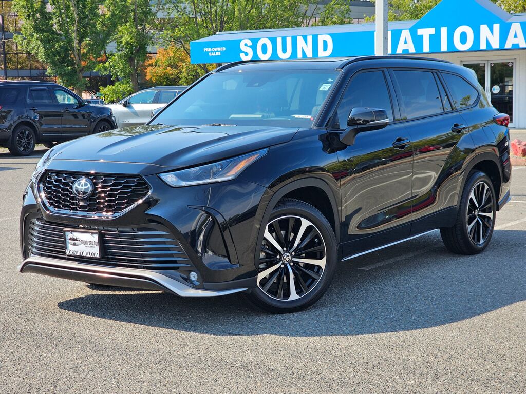 2022 Toyota Highlander XSE — photo 1 of 13