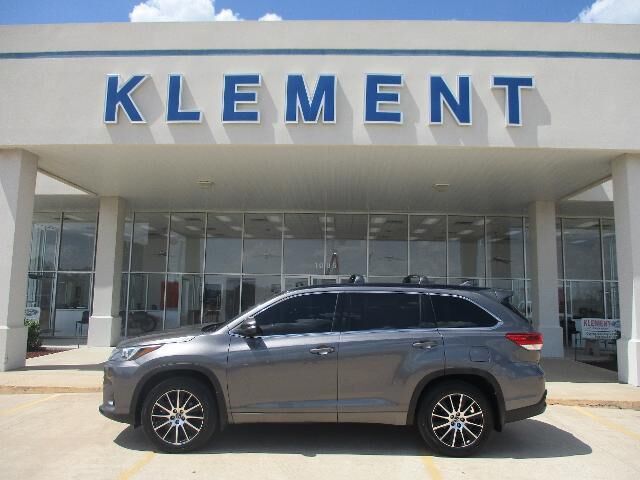 2017 Toyota Highlander SE