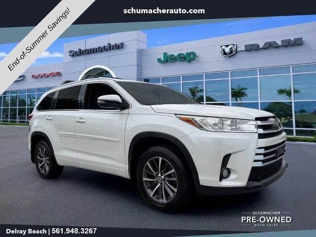 2018 Toyota Highlander XLE — photo 1 of 13