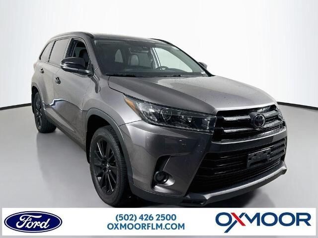 2019 Toyota Highlander SE