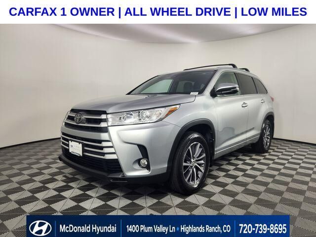 2018 Toyota Highlander XLE — photo 1 of 13