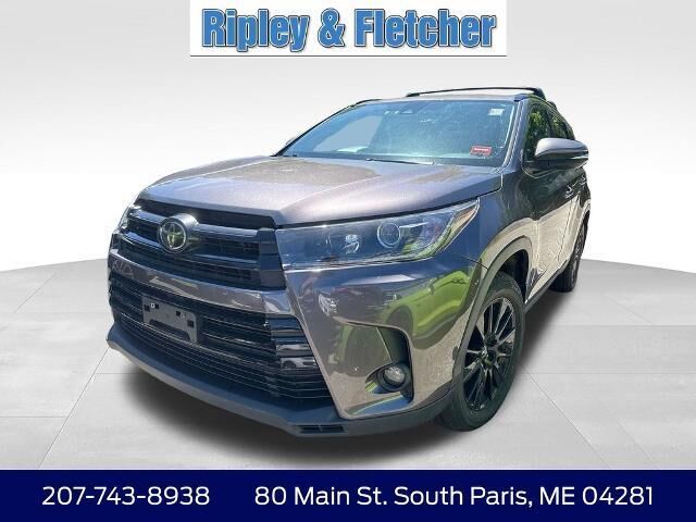 2019 Toyota Highlander SE