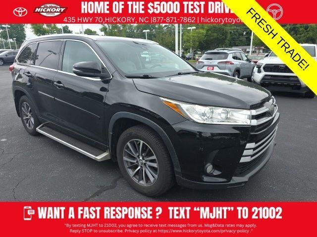 2017 Toyota Highlander SE