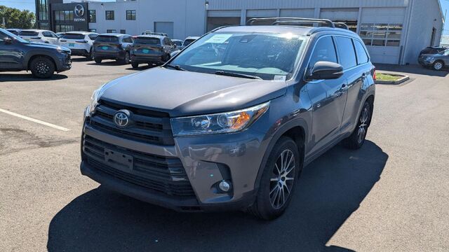 2018 Toyota Highlander SE