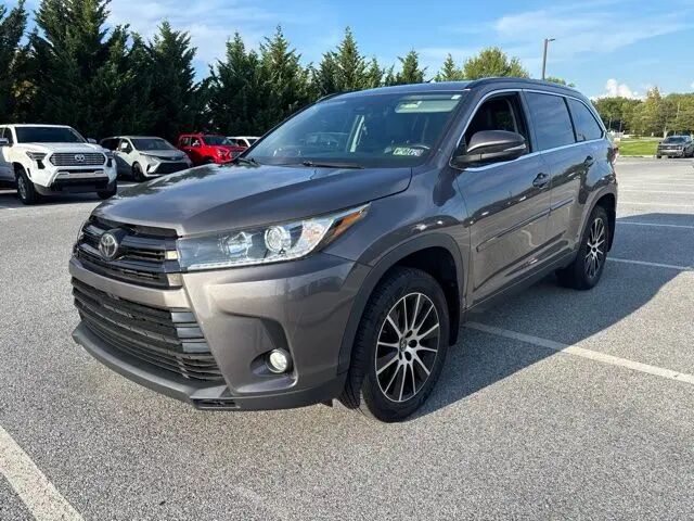2017 Toyota Highlander SE