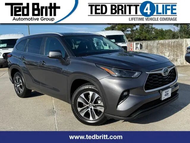 2023 Toyota Highlander Hybrid XLE