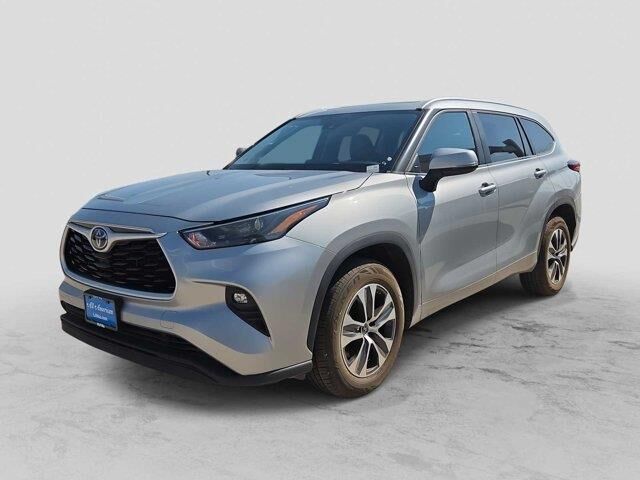 2023 Toyota Highlander Hybrid XLE — photo 1 of 1
