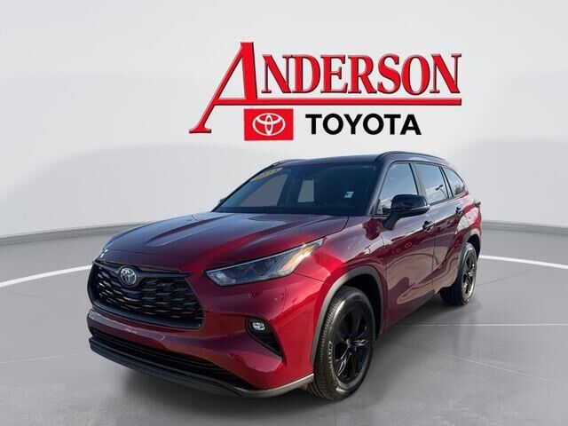 2024 Toyota Highlander Hybrid XLE