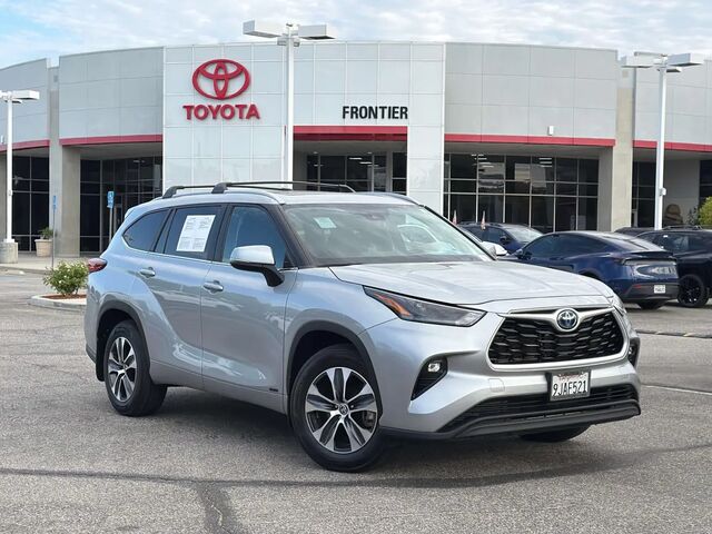 2023 Toyota Highlander Hybrid XLE