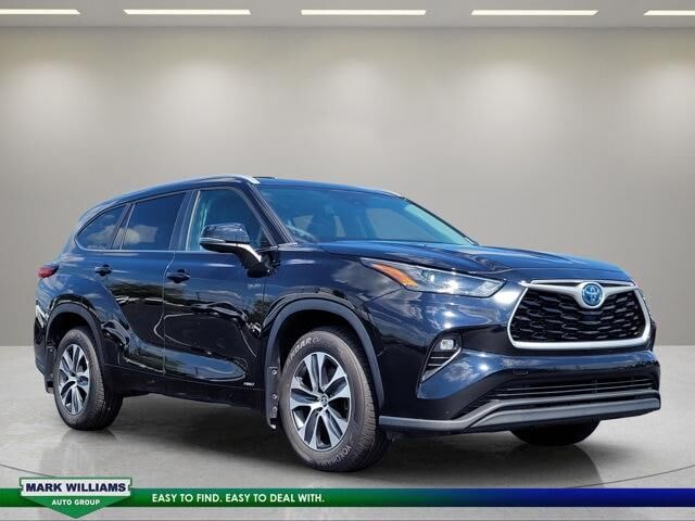 2023 Toyota Highlander Hybrid XLE