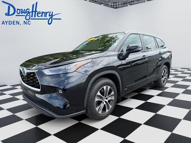 2023 Toyota Highlander Hybrid XLE