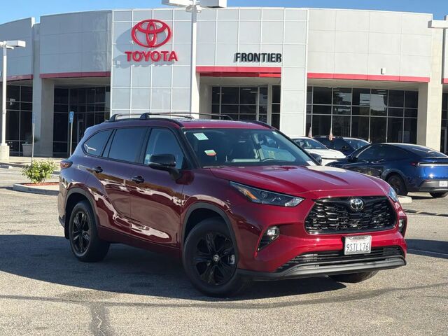 2025 Toyota Highlander Hybrid XLE