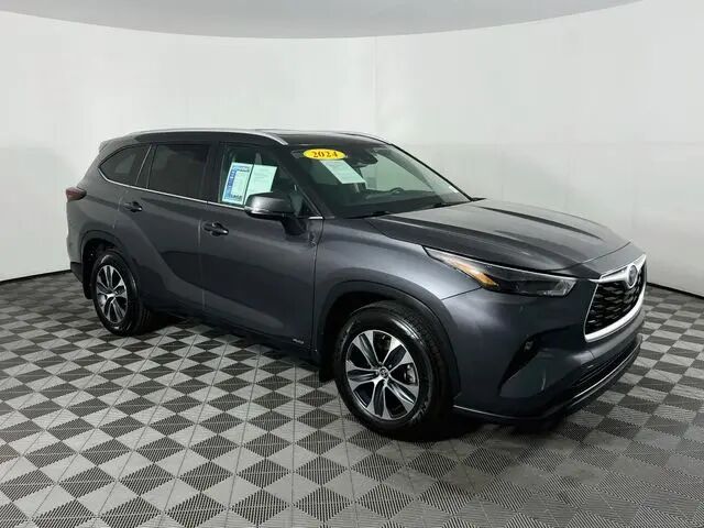 2024 Toyota Highlander Hybrid XLE