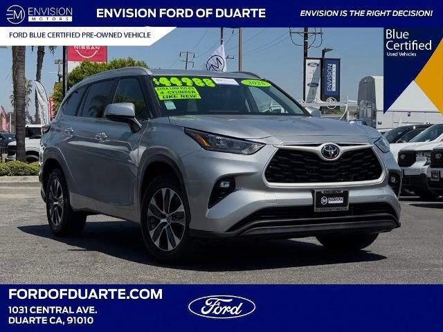 2025 Toyota Highlander LE