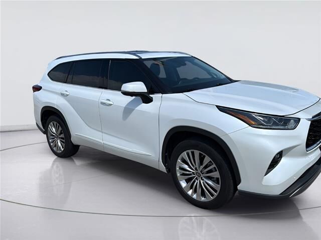 2023 Toyota Highlander Platinum