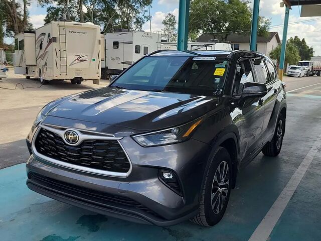2023 Toyota Highlander XLE