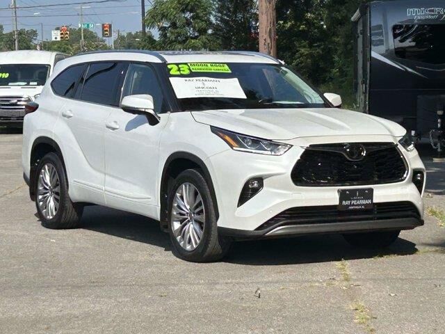 2023 Toyota Highlander Platinum