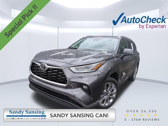 2025 Toyota Highlander LE