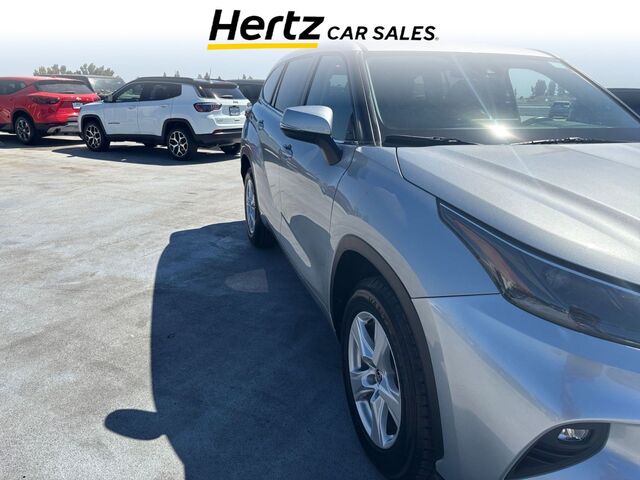 2025 Toyota Highlander LE