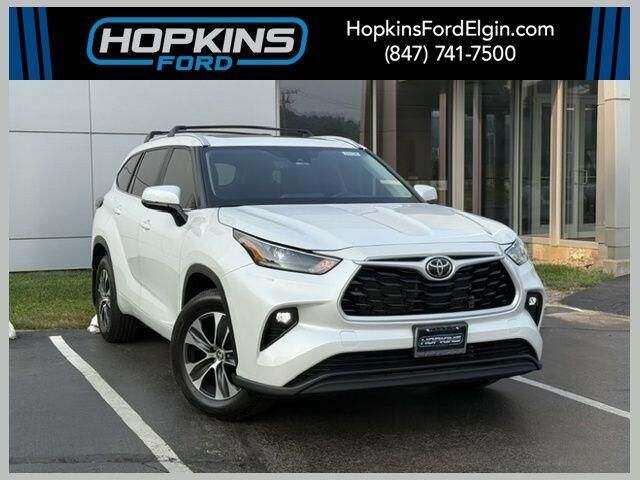 2024 Toyota Highlander LE