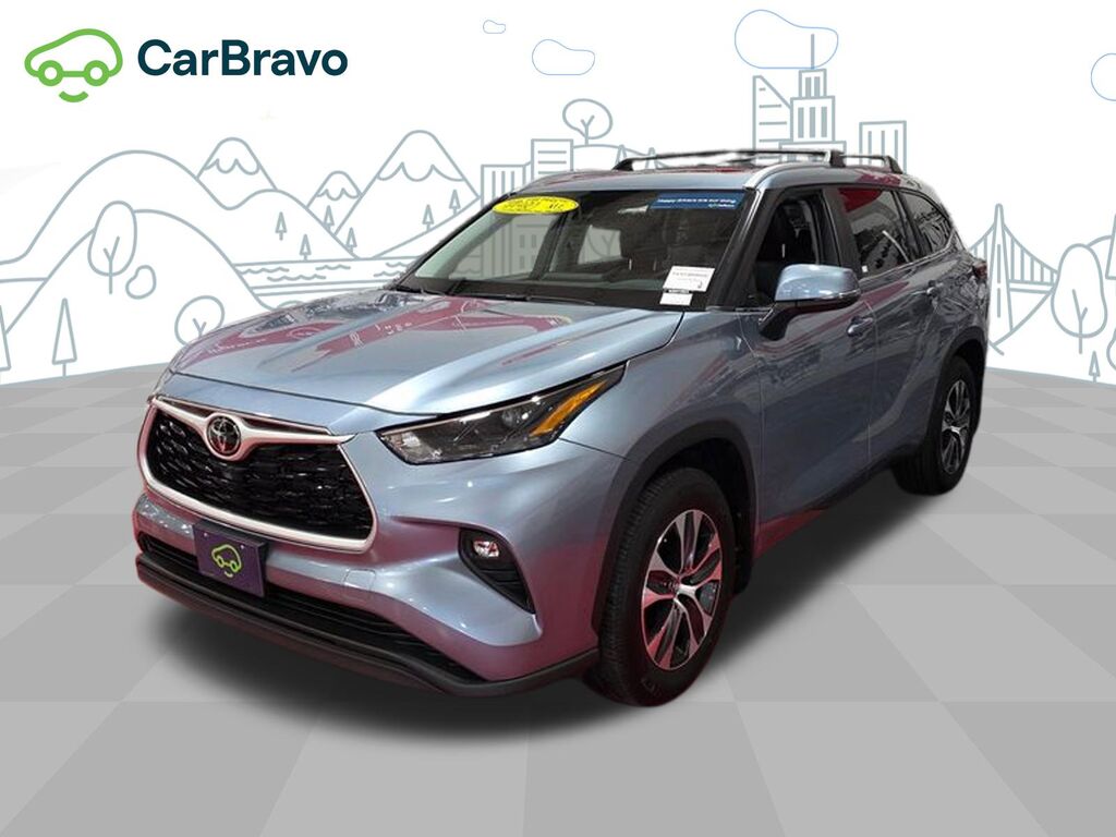 2024 Toyota Highlander XLE — photo 1 of 7
