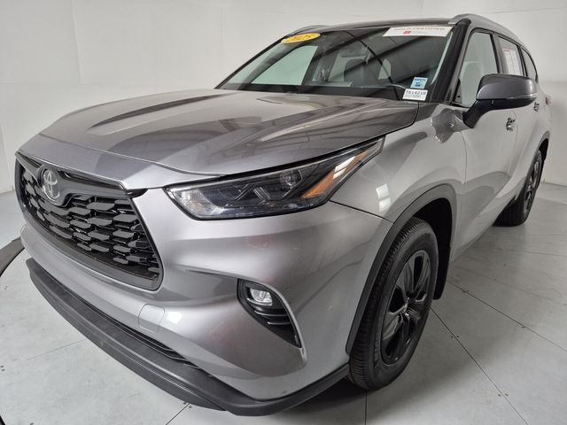 2025 Toyota Highlander XLE