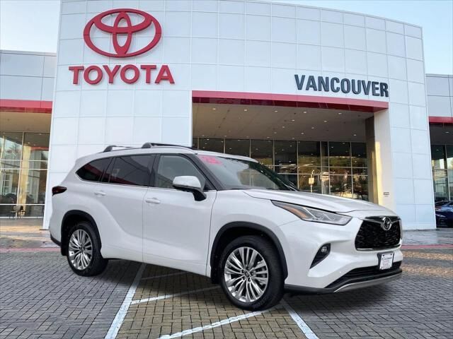 2025 Toyota Highlander Platinum
